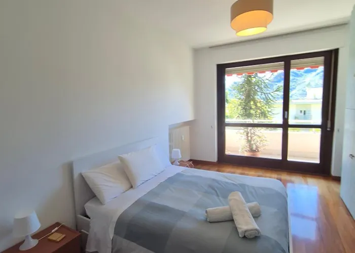 Prudence Apartment Como